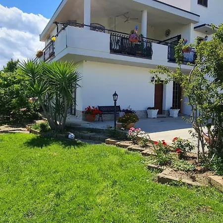 House Aragona Cupello