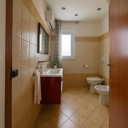 House Aragona Nyaraló Cupello